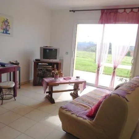بيت للعطل House Le De Sylvie 1